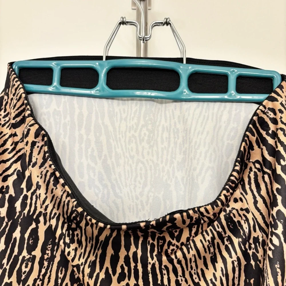 Carmen Marc Valvo Animal Print Pencil Skirt Size Medium Bodycon Office Mobwife - Picture 3 of 9